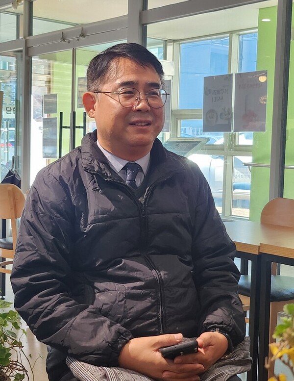 ▲ 이경석 안양시 율목종합사회복지관 관장./사진제공=안양시 율목종합사회복지관