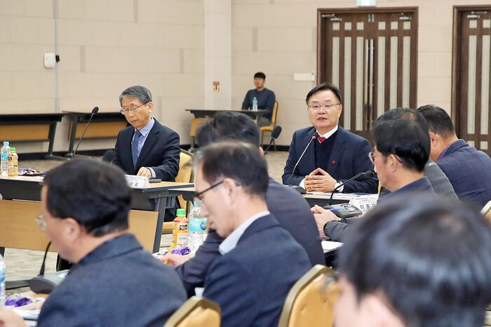 진해해양솔라타워에서 열린 ‘하수도시설 개선방안 토론회’.(사진=창원시) 