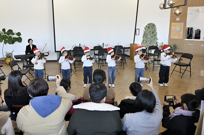 지난 21일 한울본부는 울진청소년오케스트라와 함께 크리스마스 콘서트를 개최했다.(사진=한울본부)