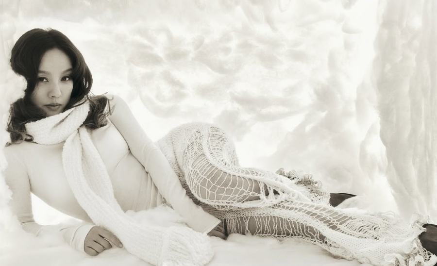 사진 : 안테나뮤직 공식 인스타그램(보그 코리아)