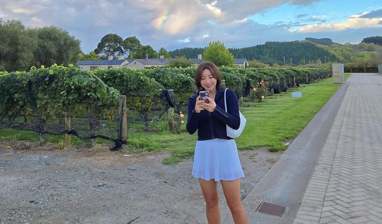 Discover How Pro Golfer Lee Bo-mi Redefines Travel Fashion in New Zealand