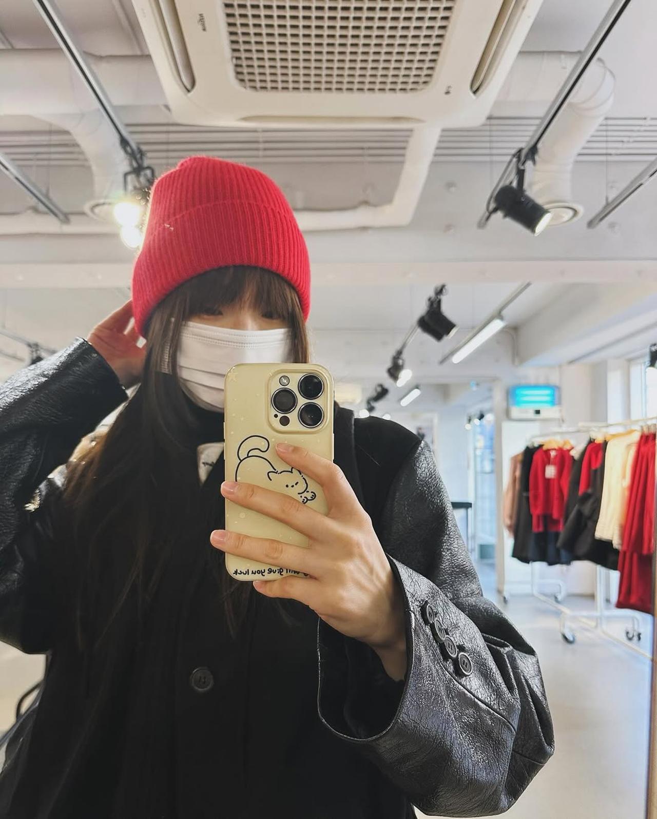 Discover Park So-dam’s Cozy Winter Fashion: 5 Essential Styles to Embrace This Season
