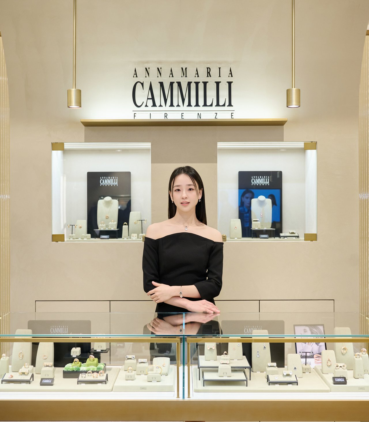 Discover the Elegance: Son Yeon-jae Shines in Annamaria Cammilli’s Goccia Collection