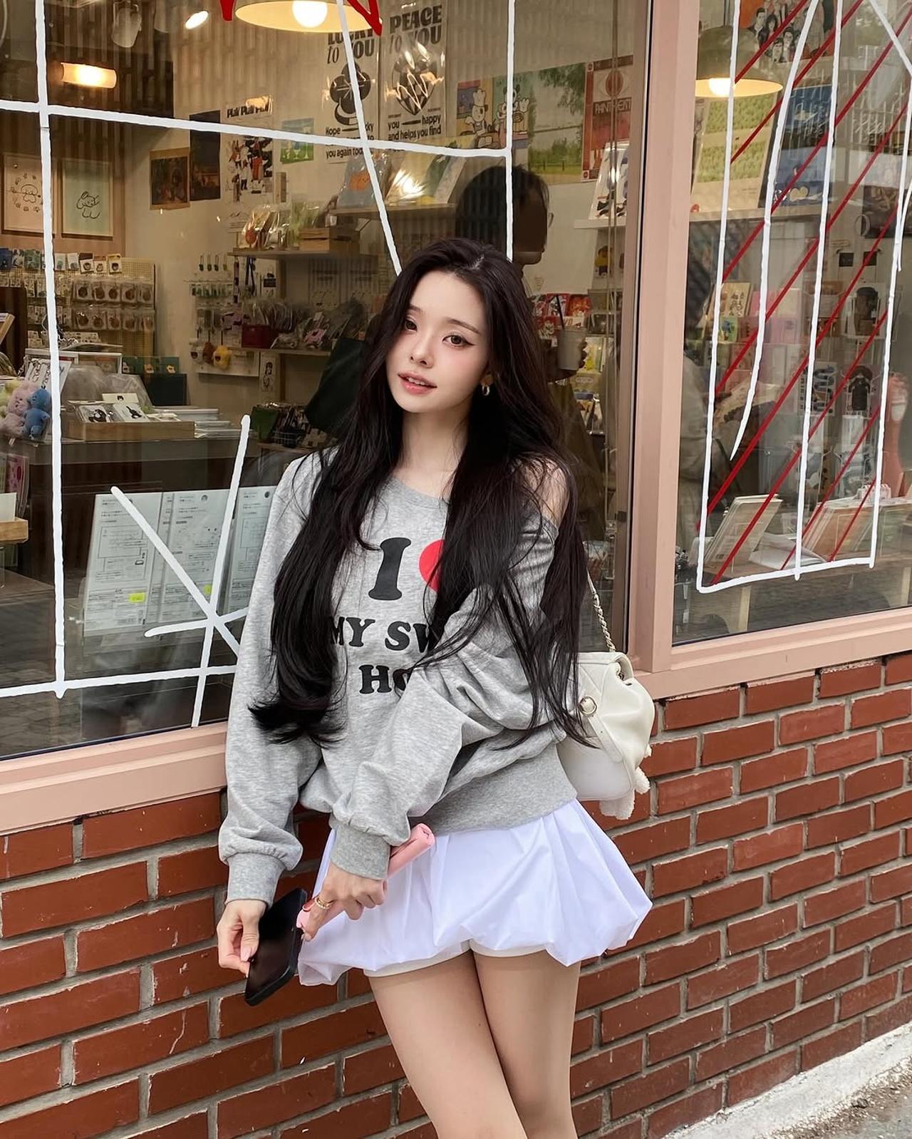 /Photo: Song Ji-a\'s Instagram