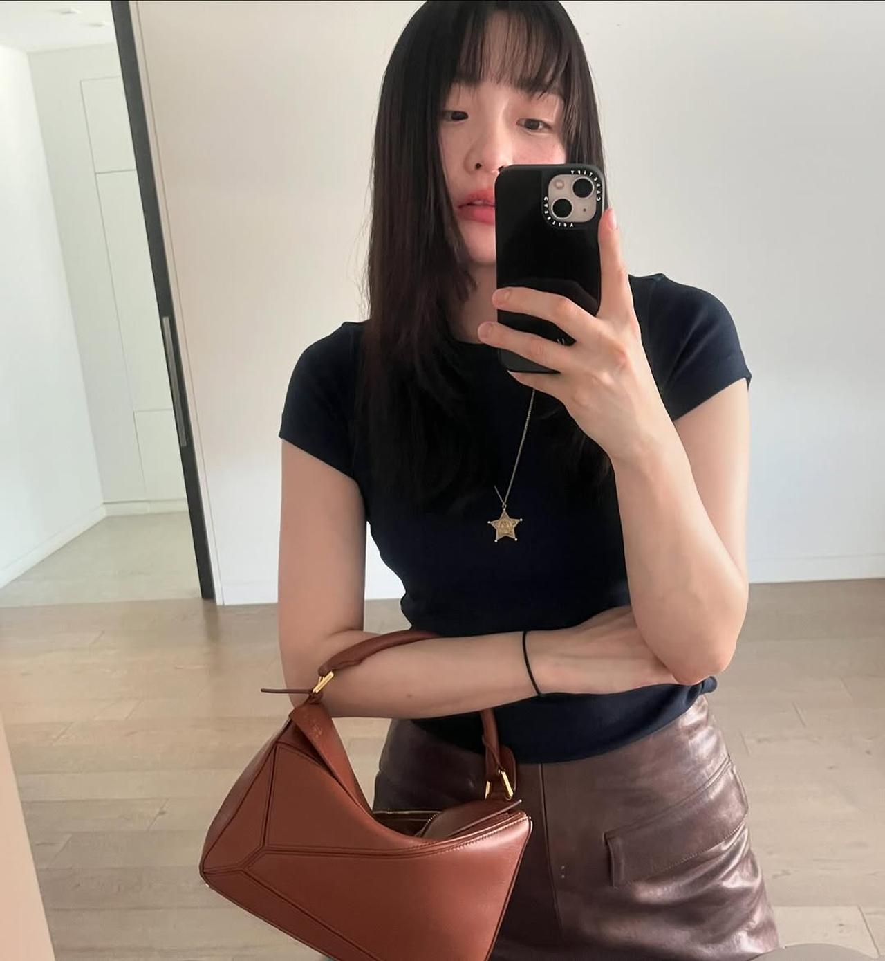 /Photo: Kim Minha\'s Instagram