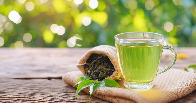 Green Tea / New Africa-shutterstock.com