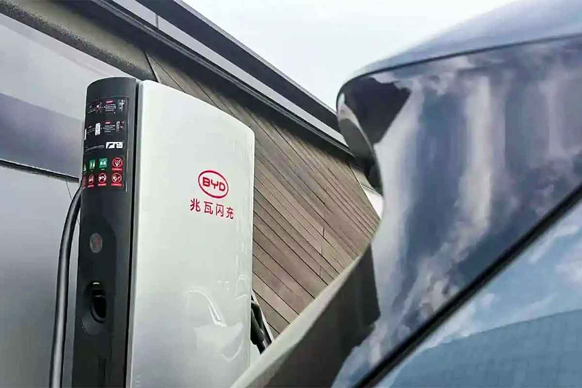 BYD - 초급속 충전 - 1,000kW - 전기차 - 슈퍼 E-플랫폼 - 충전 인프라
