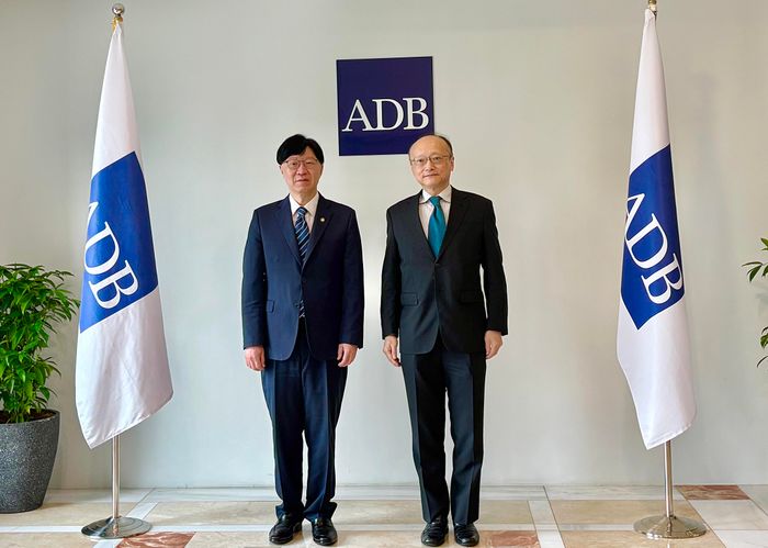 김소영 금융위원회 부위원장이 6일 오전 필리핀 아시아개발은행(ADB; Asian Development Bank)을 방문해 마사토 칸다(Masato Kanda) 신임 총재와 아시아 지역 금융분야 발전을 위한 금융위와 ADB간 협력 강화방안에 대한 의견을 교환했다.ⓒ금융위원회