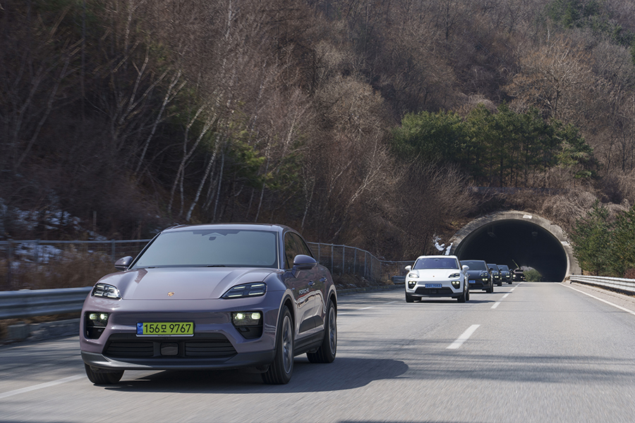 포르쉐 전동화 전환을 대표할 SUV 아이콘 - 포르쉐 마칸 일렉트릭[별별시승]