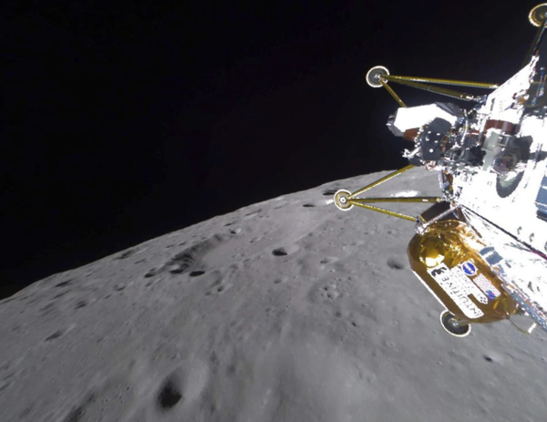 아테나 달 착륙선이 3월 6일 달 표면에 접근하고 있다. / NASA