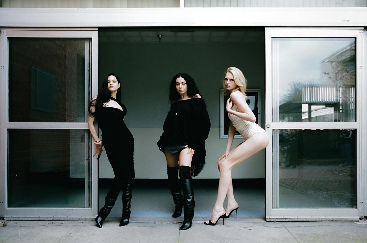@charli_xcx 