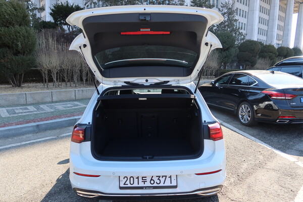 골프 2.0 TDI 트렁크 [오두환 기자]