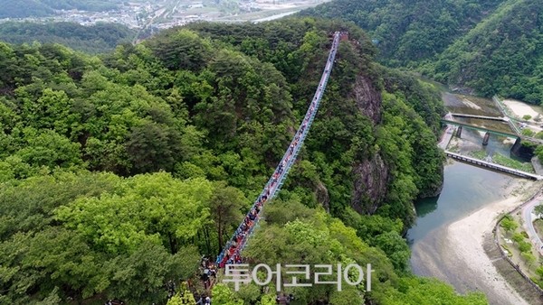 간현관광지 소금산 출렁다리
