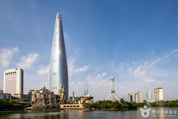 사진 : 롯데월드타워 ⓒ한국관광공사 포토코리아-이범수