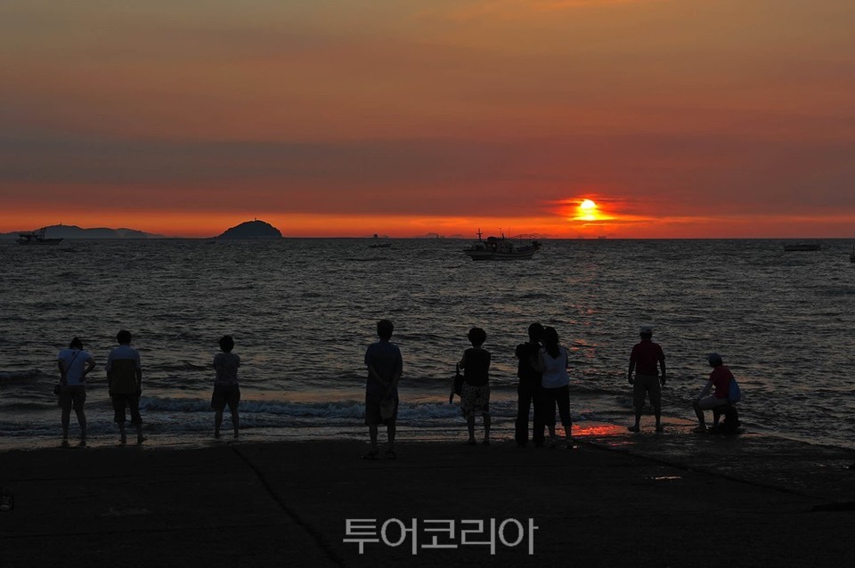화성 궁평어촌체험휴양마을 일몰/사진-한국어촌어항공단