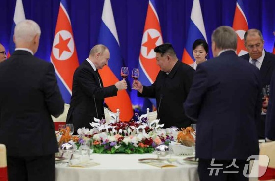Russian President Vladimir Putin and North Korean Workers\' Party General Secretary Kim Jong Un