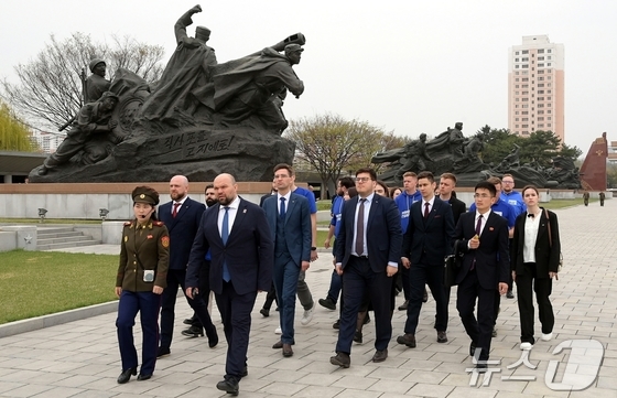 The North Korean Workers\' Party official newspaper, Rodong Sinmun, reported on a delegation of the Youth Guards of a United Russia (MGER), led by Anton Demidov, chairman of the MGER, visited a number of sites, including the Youth Movement Museum. / Rodong Sinmun, News1