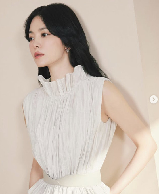 Song Hye-kyo’s Stunning Fashion Transformation: 5 Must-See Looks from Her Latest Photoshoot