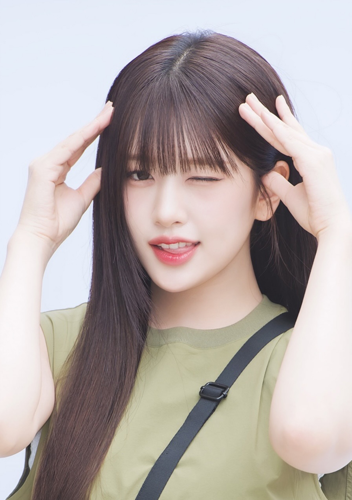 출처 : 안유진 SNS