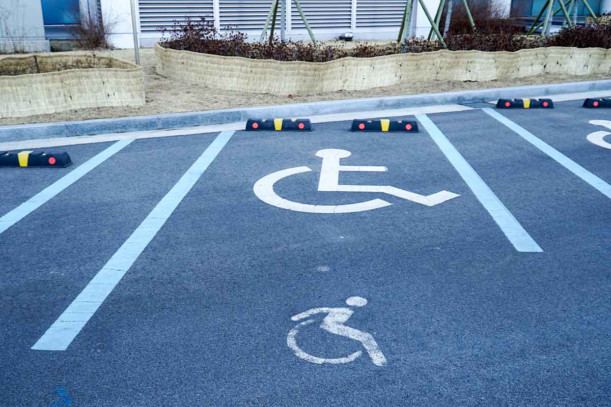 장애인주차표지-장애인주차구역-과태료-200만원-부정사용