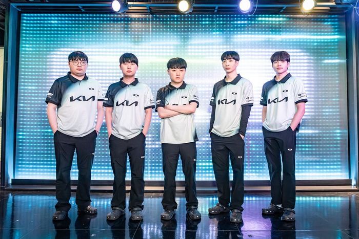 디플러스 기아 선수단 ⓒLCK