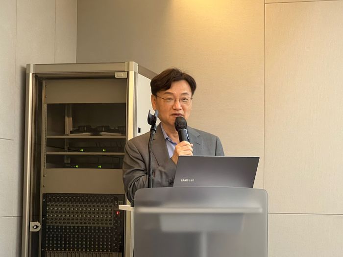 박성호 한국인터넷기업협회 회장이 23일 서울 양재동 한국인터넷기업협회 대회의실에서 열린 