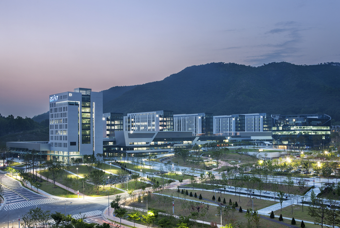 DGIST가 글로벌첨단전략산업기술경영 전문인력 양성 사업에 선정돼 내년 3월 기술경영전문대학원을 개원한다.