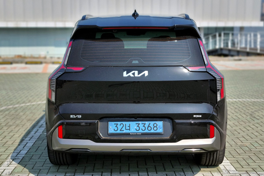 함께 하는 즐거움을 품은 전기 SUV - 기아 EV9 GT[별별시승]