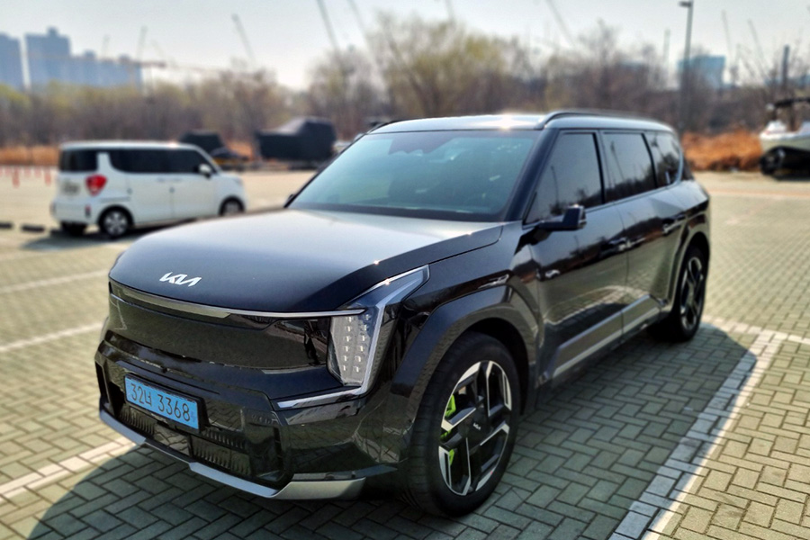 함께 하는 즐거움을 품은 전기 SUV - 기아 EV9 GT[별별시승]