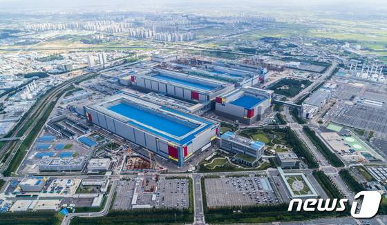 Photo courtesy of Samsung Electronics