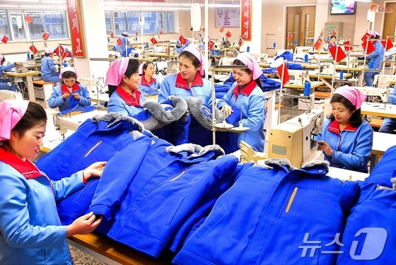 According to the Workers\' Party\'s official newspaper, Rodong Sinmun, new local industrial factories in 20 counties are now chiming with production.