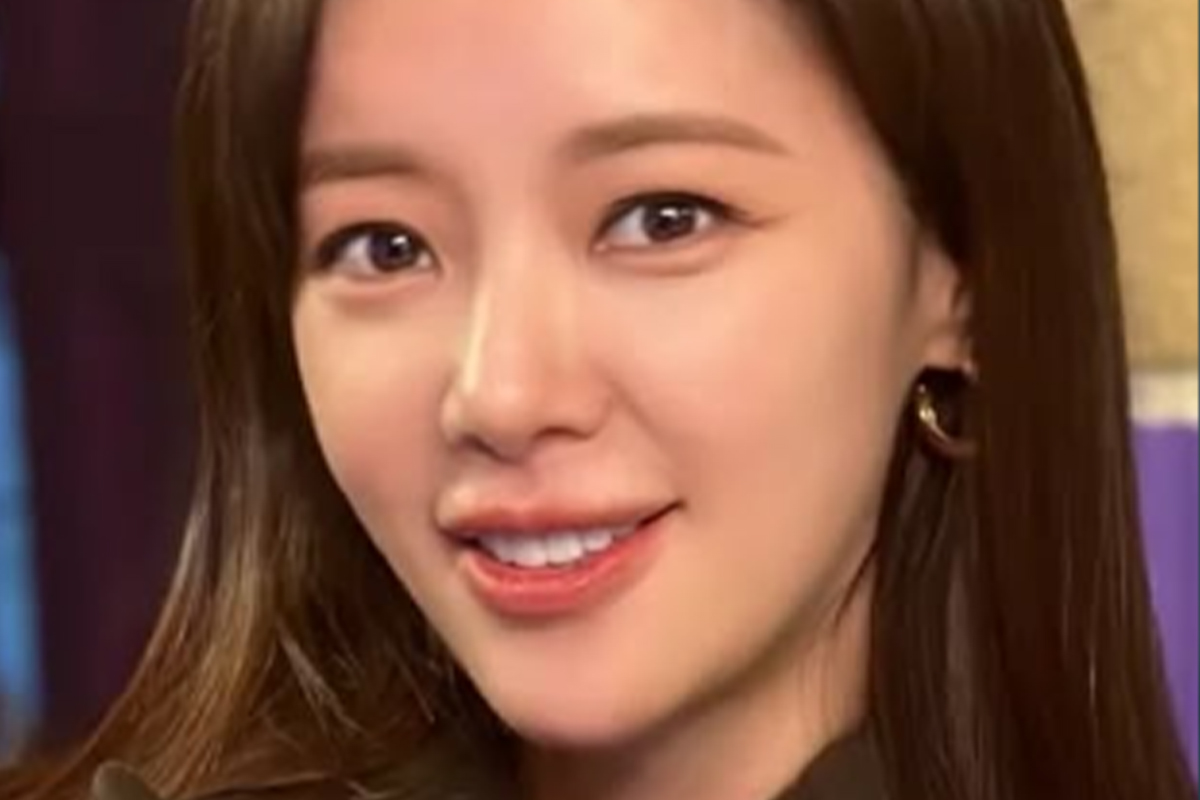 출처: 황정음 SNS