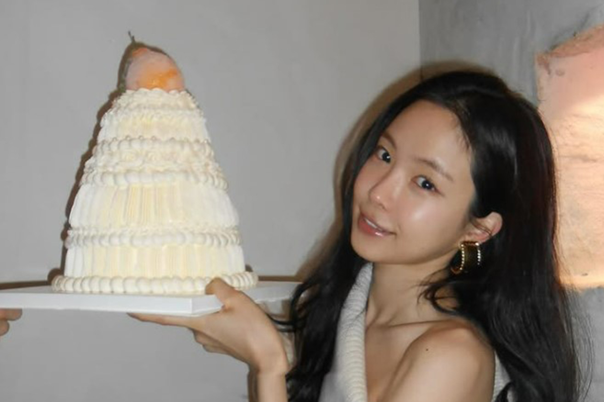 출처 : 손나은 SNS