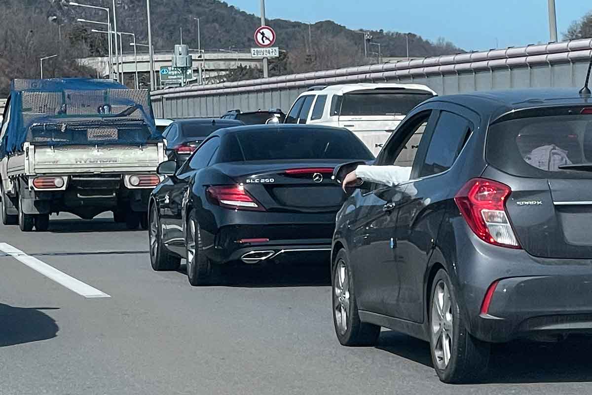 고속도로-교통정체-길막힘-운전자-교통량-고속국도-도로