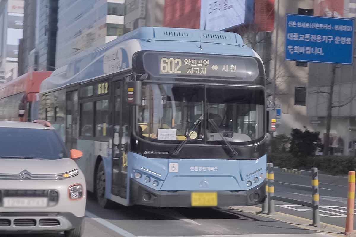 제주도-버스-흡연-중국인-담배-꽁초-대중교통-국민건강증진법