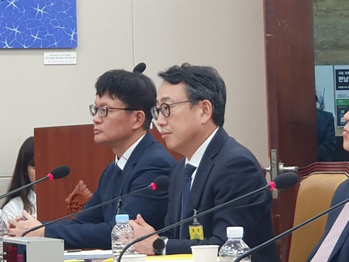 유영상 SK텔레콤(SKT) 사장이 8일 서울 여의도 국회에서 열린 제425회 국회(임시회) 과학기술정보방송통신위원회 