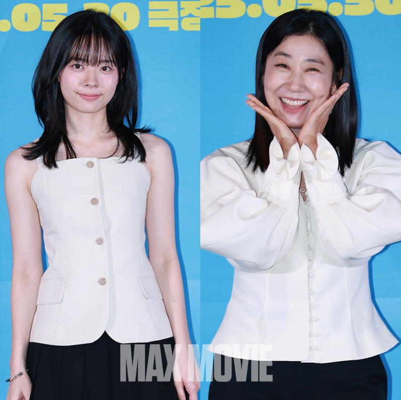 카메라 향해 포즈취하는 이재인(왼쪽)과 라미란. 정유진 기자
