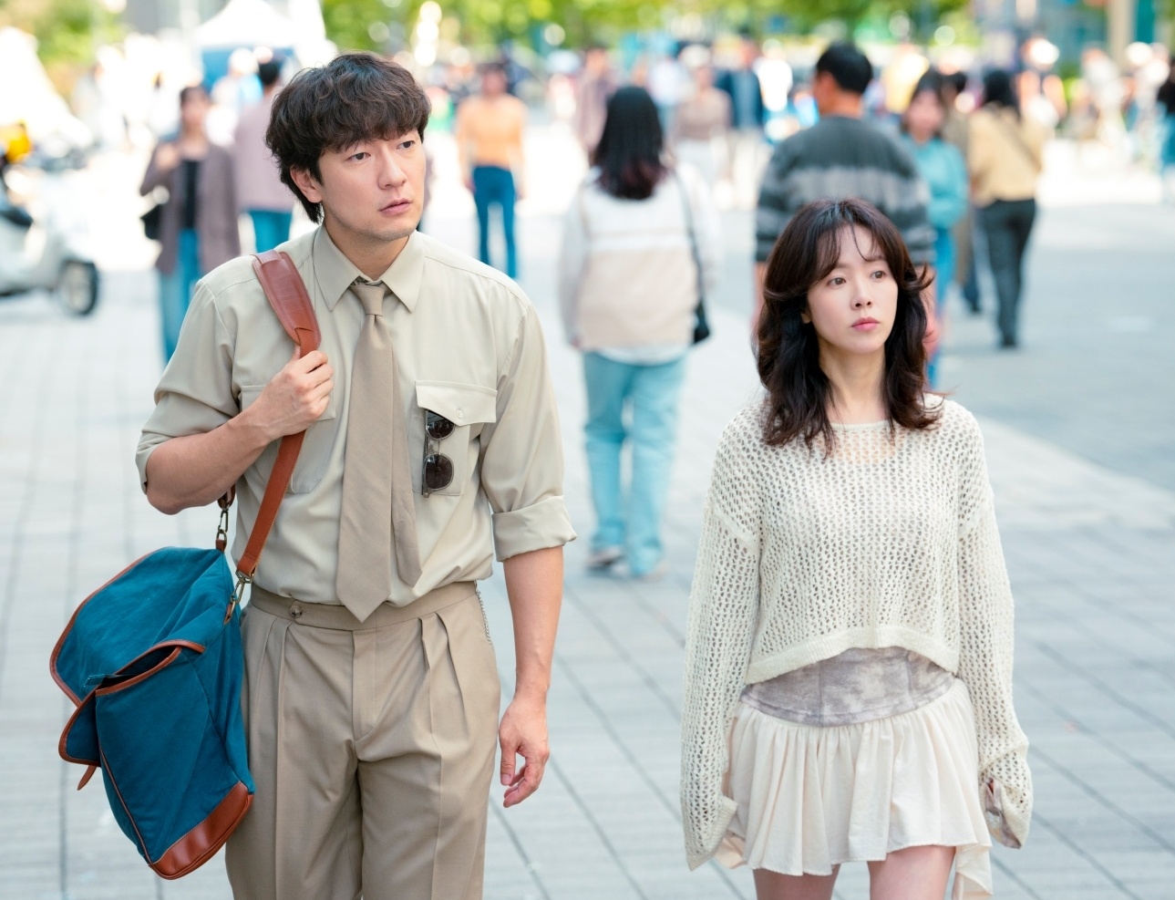 '천국보다 아름다운'에서 낙준을 연기한 손석구와 솜이 역의 한지민. 알고 보니 솜이는 해숙(김혜자)에게 거부당하고 외면 받았던 잠재의식 속 기억들이었다. 사진제공=JTBC