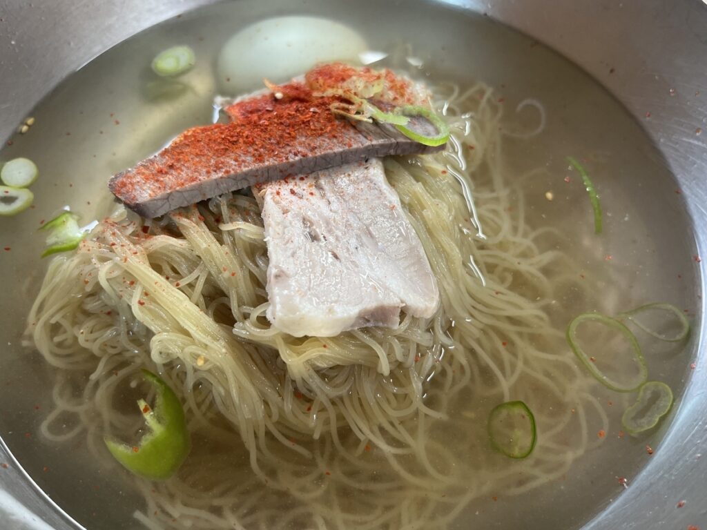 가성비 메뉴인데 식당