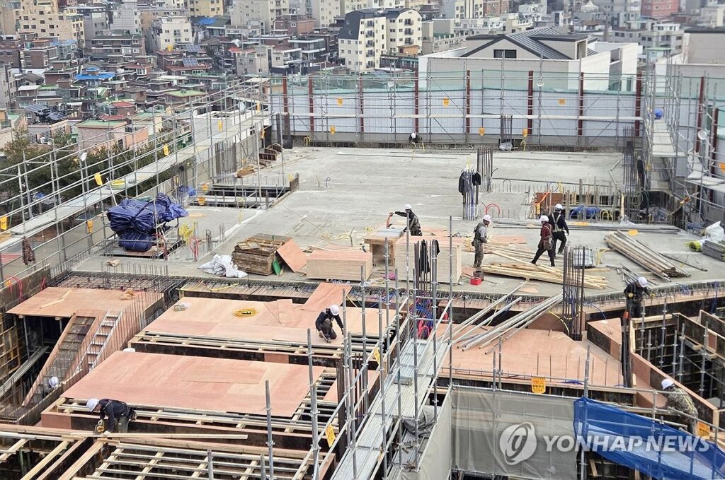 국내 1·2위 업체 모두 국내