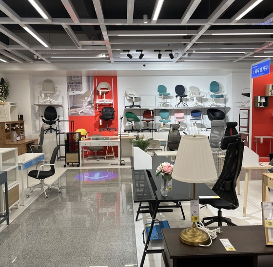 A Chinese person posted photos on their X (formerly Twitter) account claiming to have photographed items in North Korea that could be sold in an IKEA store / Screenshot from X