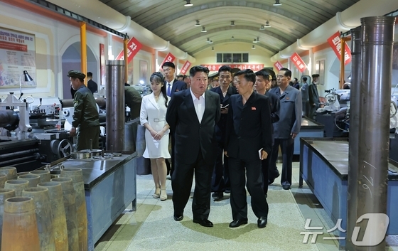 Kim Jong Un inspects an important armaments factory with his daughter Ju Ae / Rodong Sinmun