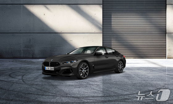 BMW M850i xDrive Gran Coupe Individual Frozen Dark Grey Edition