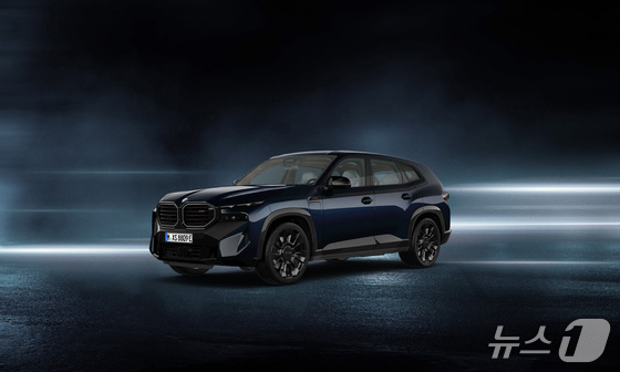 BMW XM Label Carbon Black Edition