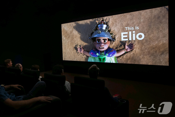 Samsung Electronics has introduced Onyx, a new cinema LED screen. Disney-Pixar\'s movie \