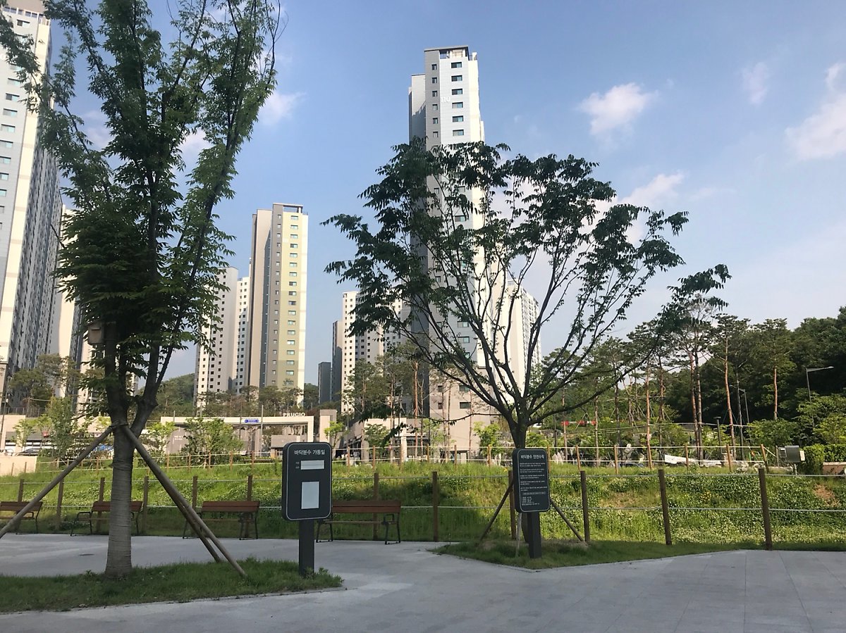 더 많은 정보 알아보기 (▲ 이미지 클릭)