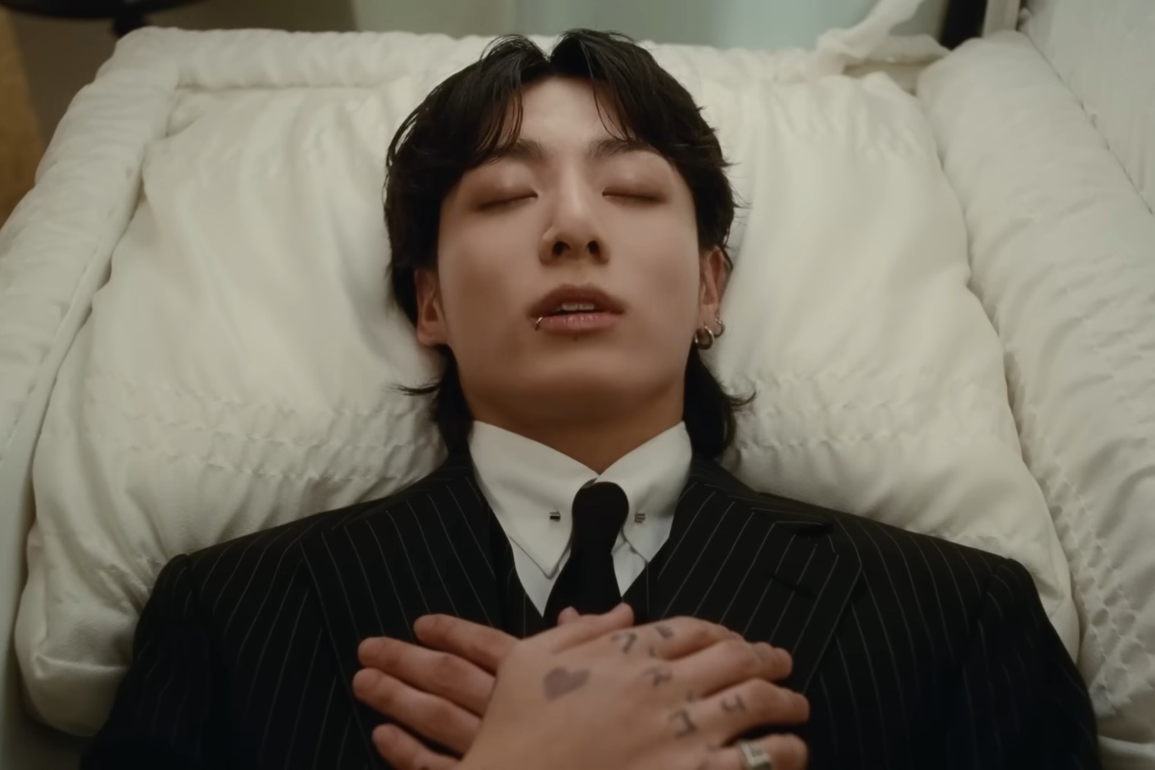 출처 : 정국 (Jung Kook) 'Seven (feat. Latto)' Official MV