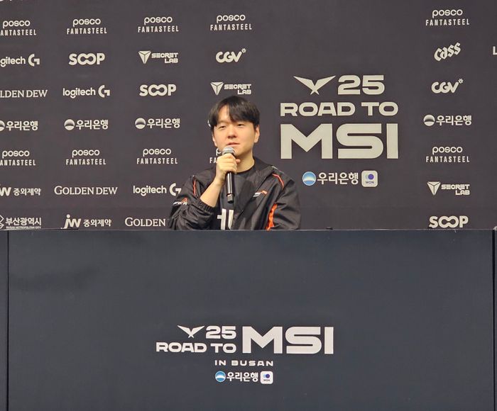 최인규 한화생명e스포츠 감독이 13일 부산 사직실내체육관에서 열리는 LCK MSI 대표 선발전을 앞두고 취재진의 질문에 답변하고 있다. ⓒ데일리안 황지현 기자