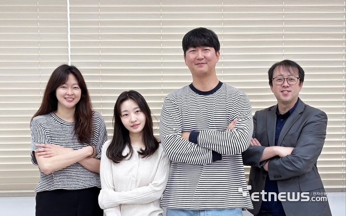 (왼쪽부터) 박선아 화학과 교수, 통합과정 김문정, 통합과정 박상황, 서종철 교수)