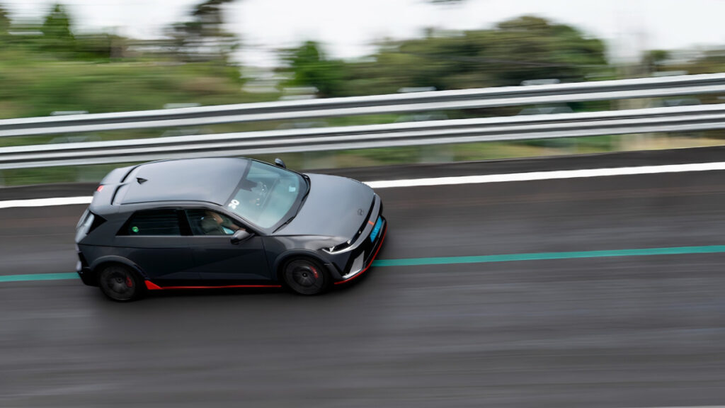 IONIQ6N teaser image released (4)